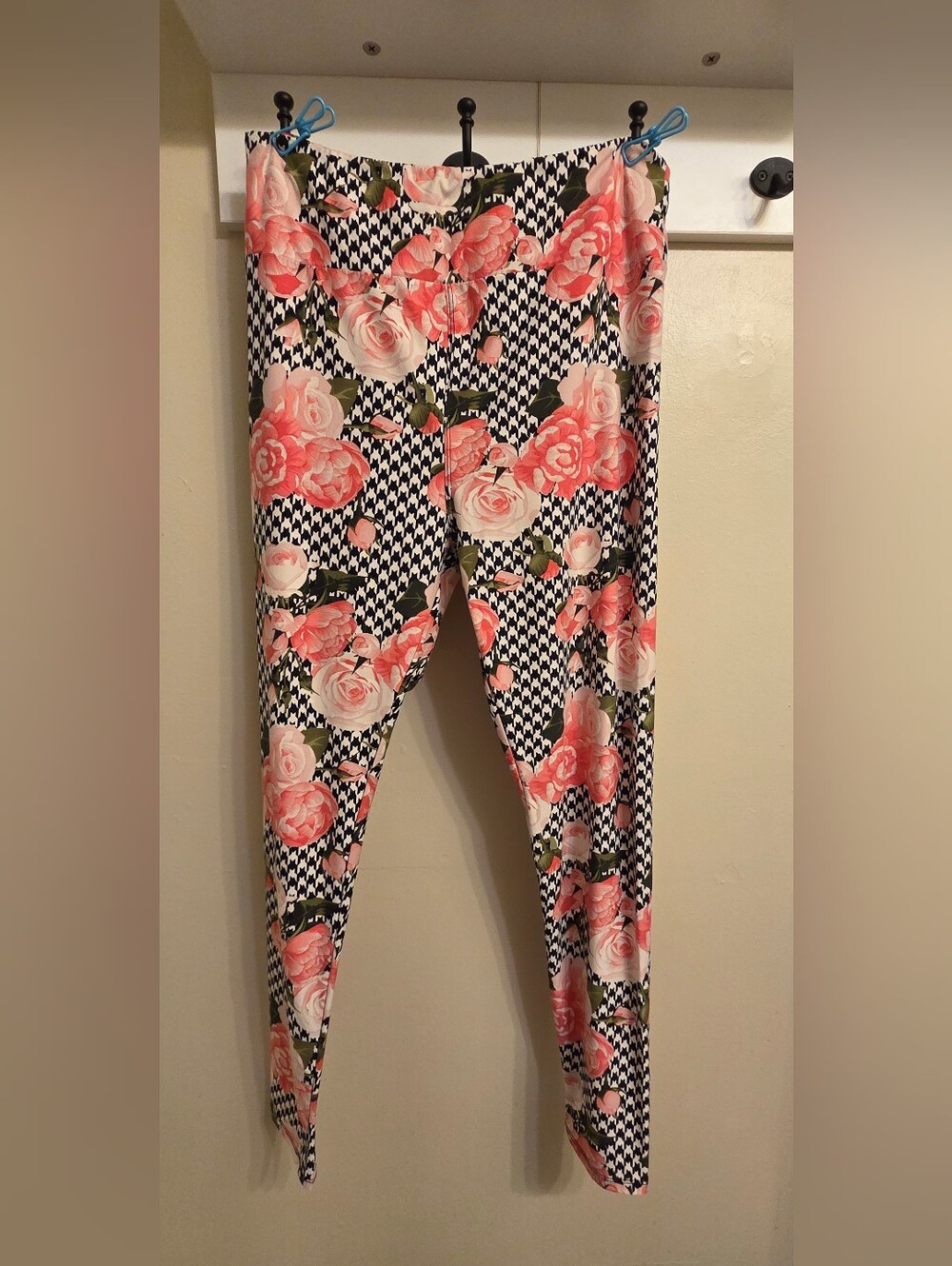 ​LuLaRoe Tall & Curvy Leggings Floral Houndstooth Pink Roses Stretch High Waist